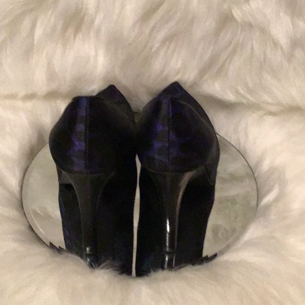 ✨CARLOS SANTANA BLUE ANIMAL PRINT PLATFORM HEELS✨ - Picture 6 of 7